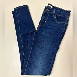 Levi’s 710 SUPER SKINNY (26)